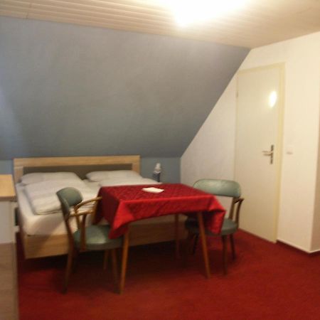 Waldpension Zum Felsenkeller Lichtenfels-Sachsenberg エクステリア 写真